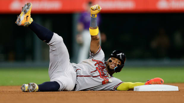 THIS DAY IN BÉISBOL September 3: Jose Ramirez sets record with 14  extra-base hits in 7 games - Latino Baseball