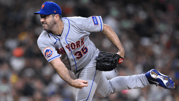 Important Mets Pitcher Reportedly Expected To Return To New York